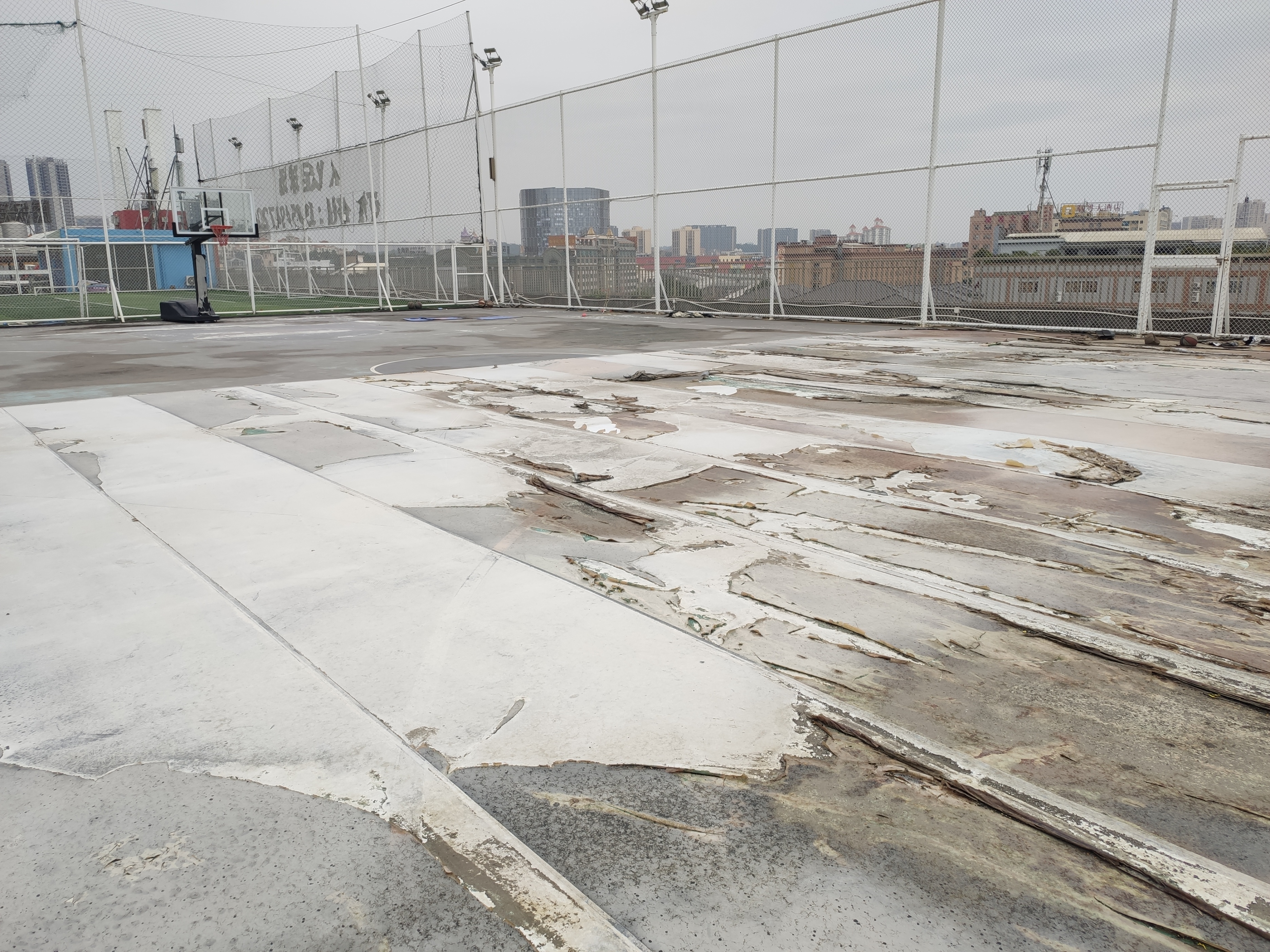 广州人造草坪网球场施工,人造草坪施工塑胶跑道