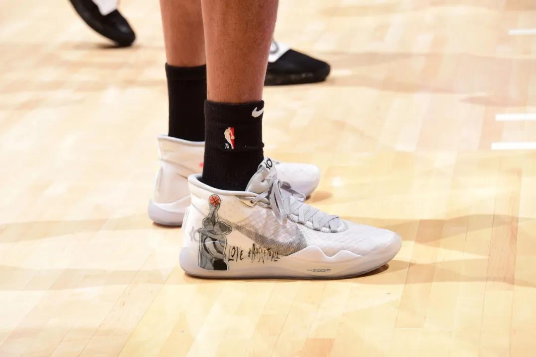 杜兰特单场得分创赛季新高 (杜兰特新赛季高光集锦)