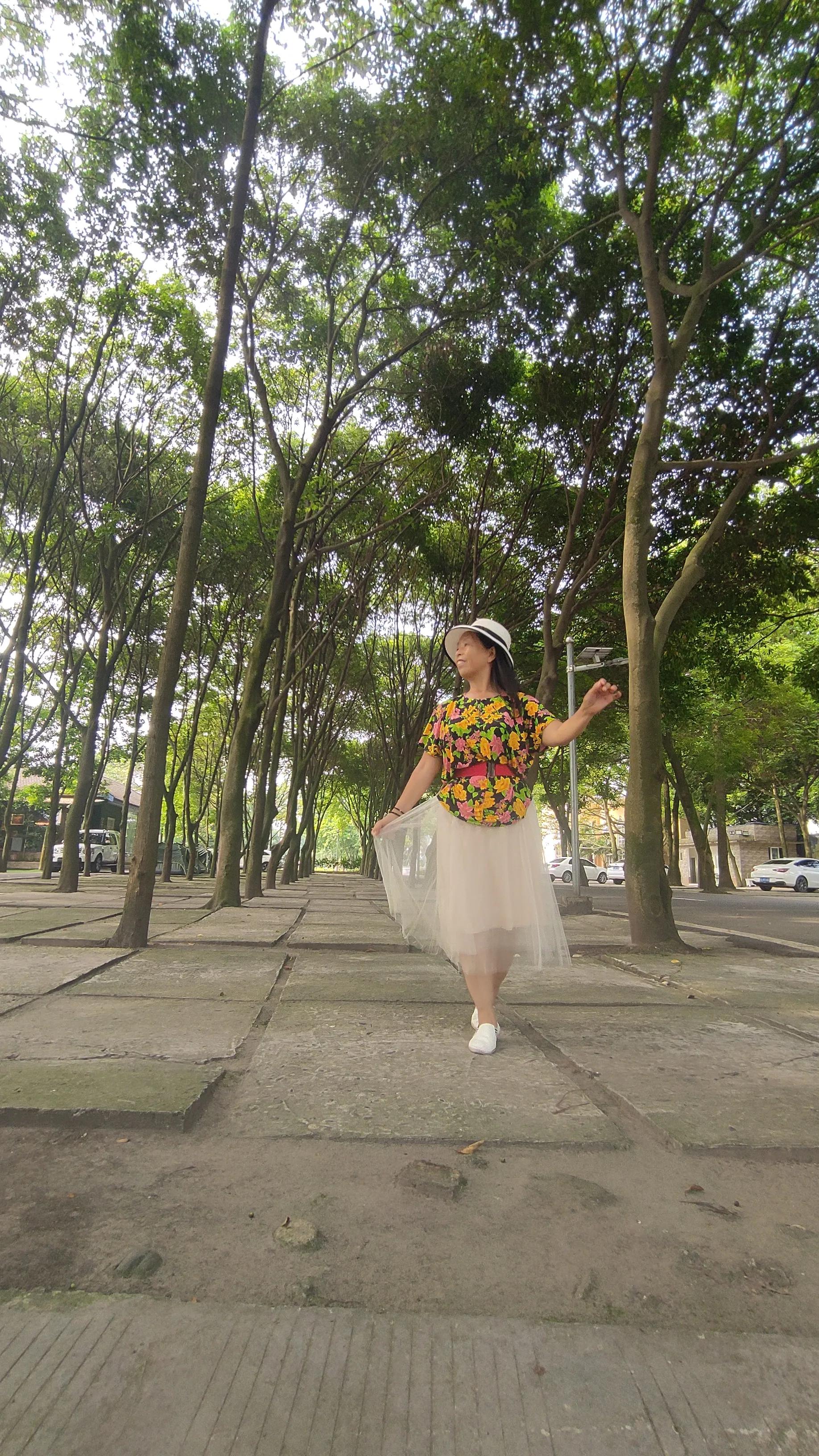 乐山金沙半岛烧烤,乐山金沙半岛图片