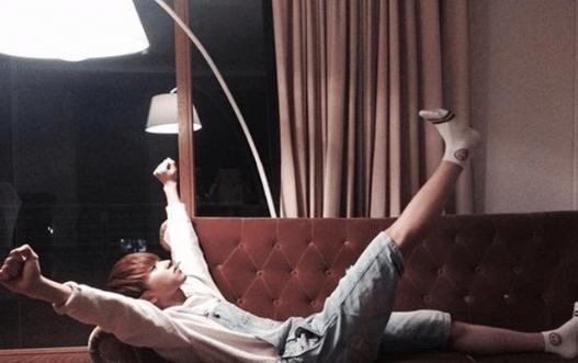 “贵公子”蔡徐坤：一枚胸针1000万，却惹上官司被冻结6400万资产