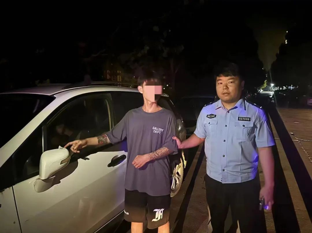 河北大名警方抓获1名张贴“淫秽”小广告嫌疑人