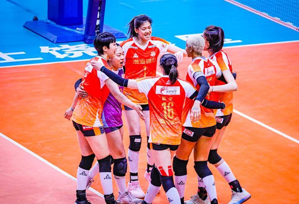 女排对阵荷兰王梦洁救球,中国女排3比0阿根廷女排王梦洁