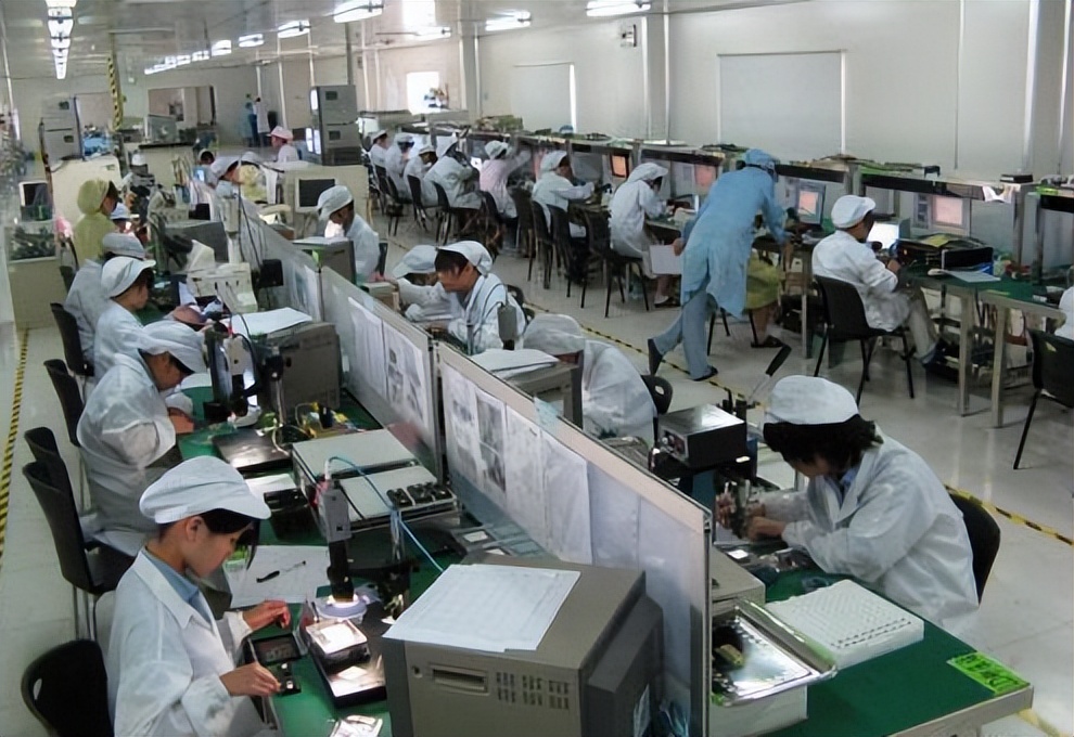 全国多地发通知，乘高铁飞机不再查核酸，钟南山新发声值得关注