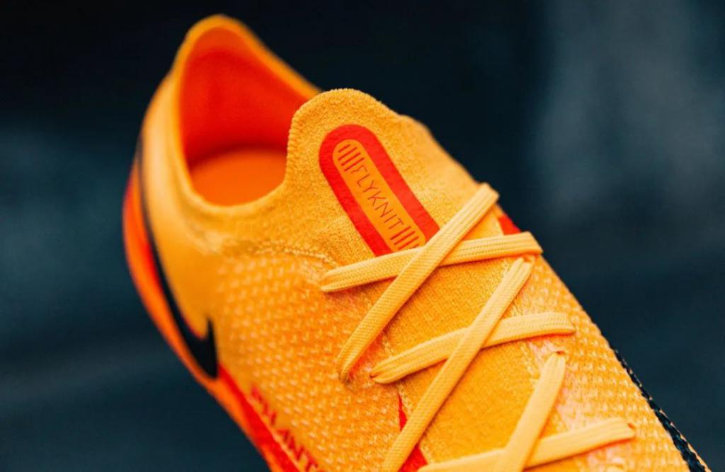 nikephantomgt足球鞋实物曝光,耐克phantomvision足球鞋