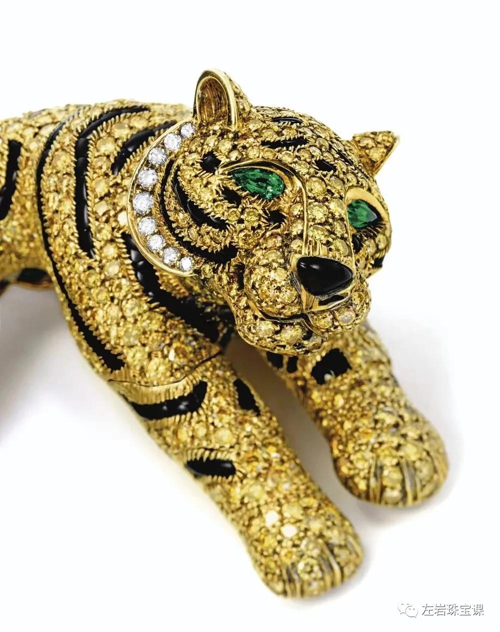 虎生肖戴什么首饰好运图片,生肖虎黄金的寓意和象征