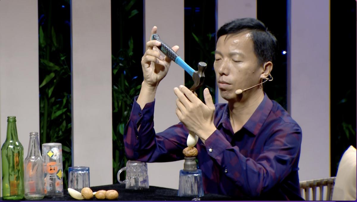 高手表演民间绝活,高手在农村表演绝活