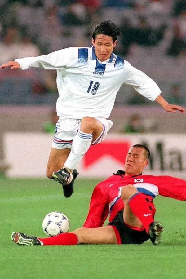 甲a时代四川全兴球员,黎兵率川足进中乙4强