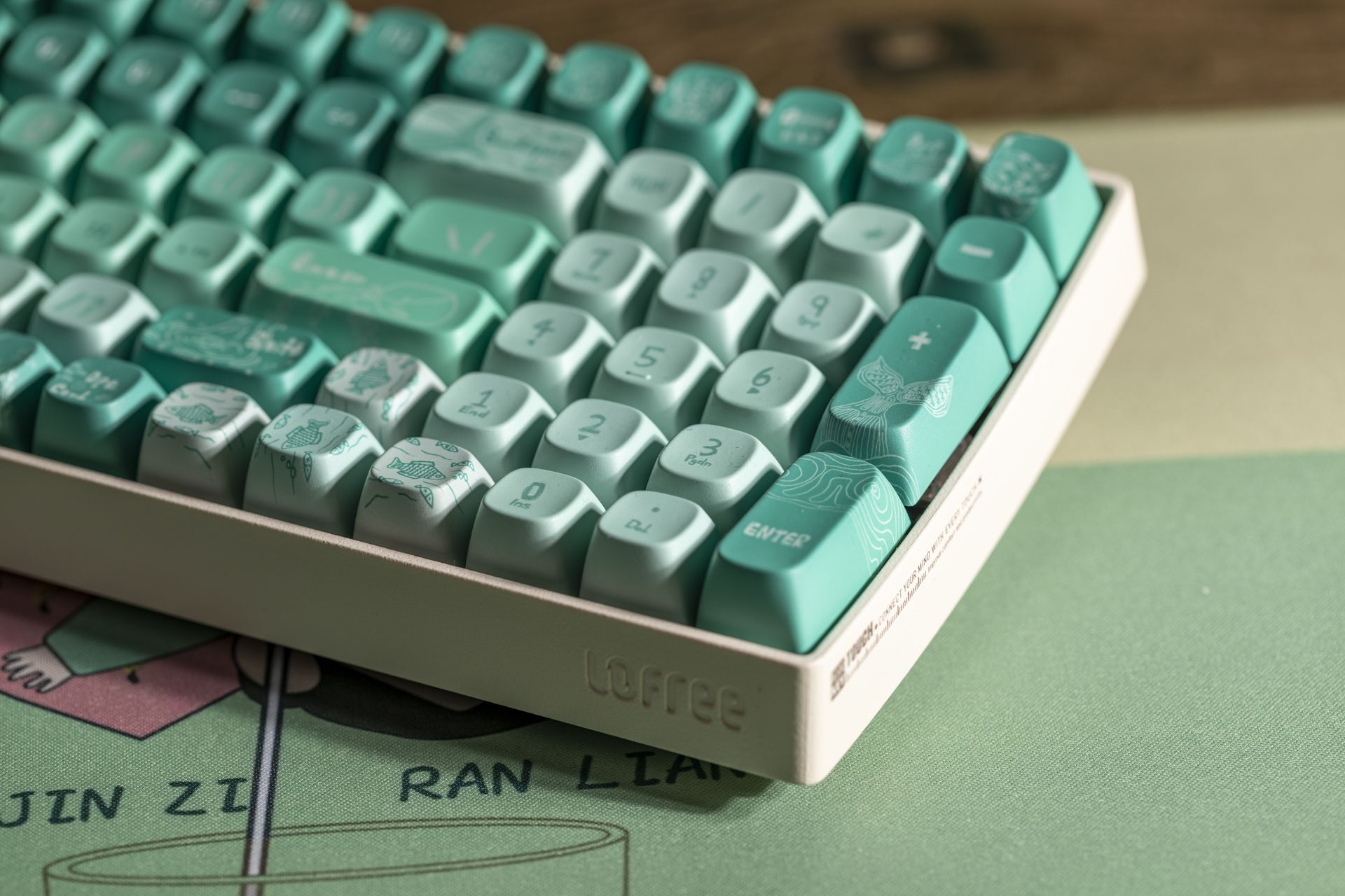 lofree洛斐小翘键盘有背光吗,洛斐键盘小翘测评