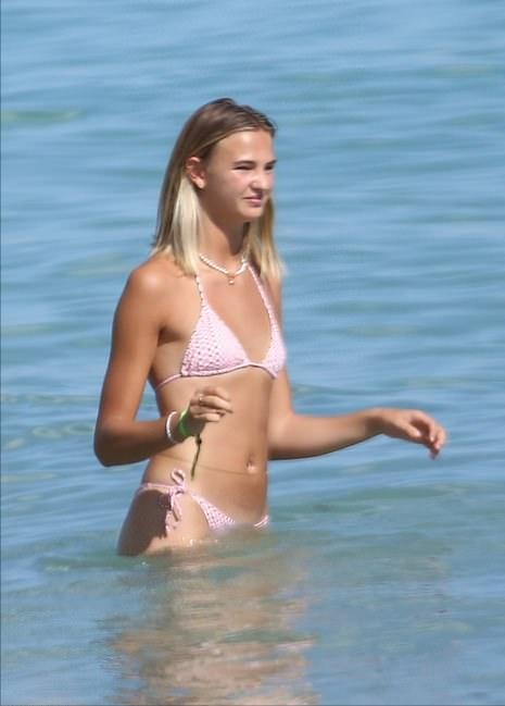 小贝最新二儿子照片,小贝与二儿子最新视频