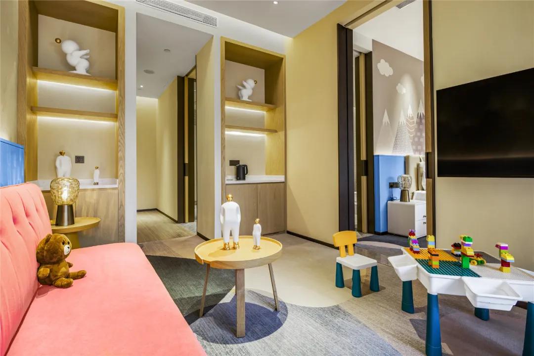 小精灵同款树屋绝了!遛娃的秘密基地,诗境家园里的度假圣地