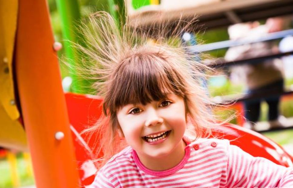 今年特别流行的德绒保暖内衣,德绒内衣是贴身好还是宽松点好