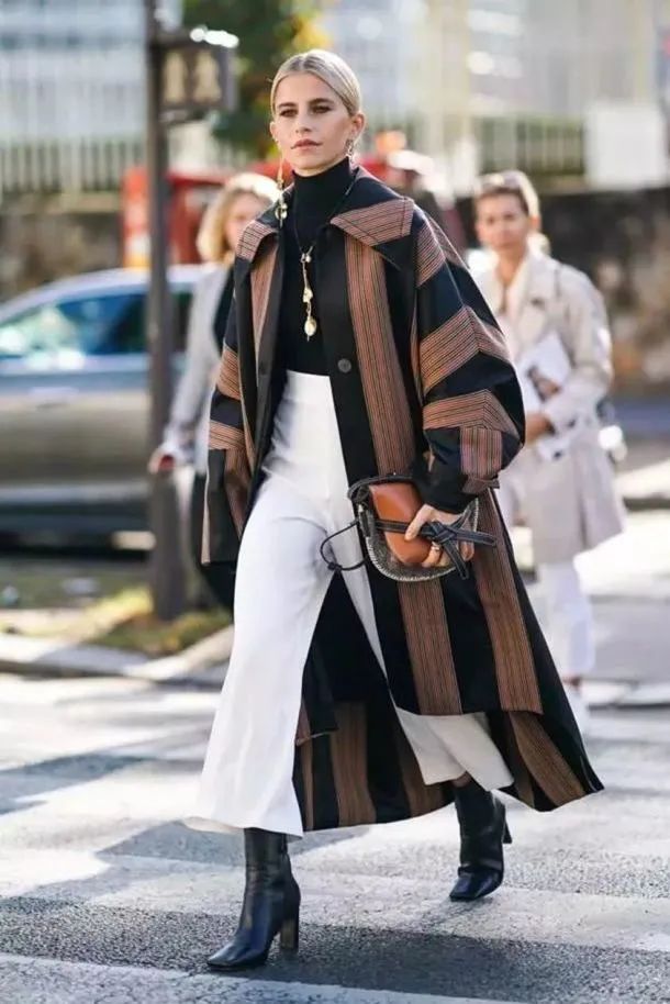 穿长裤显腿长的小白鞋,百搭鞋子秀气显脚小短靴