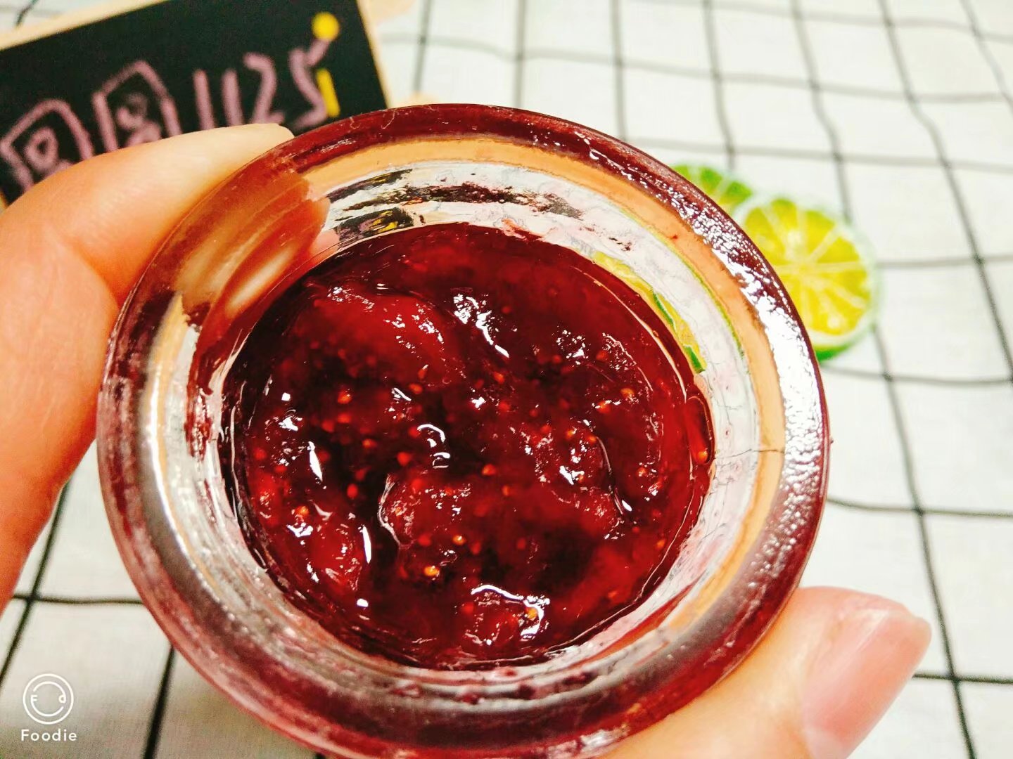 自制草莓酱安全无添加超级好吃,自制草莓酱冰箱放一年还能吃吗