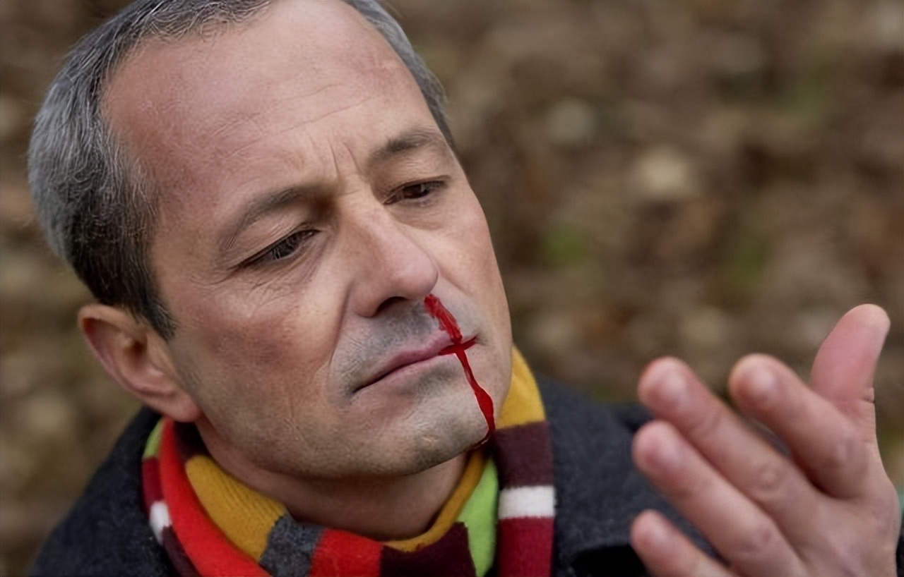 放屁多老放屁是肝癌的前兆吗,放屁多是肝癌的前兆吗