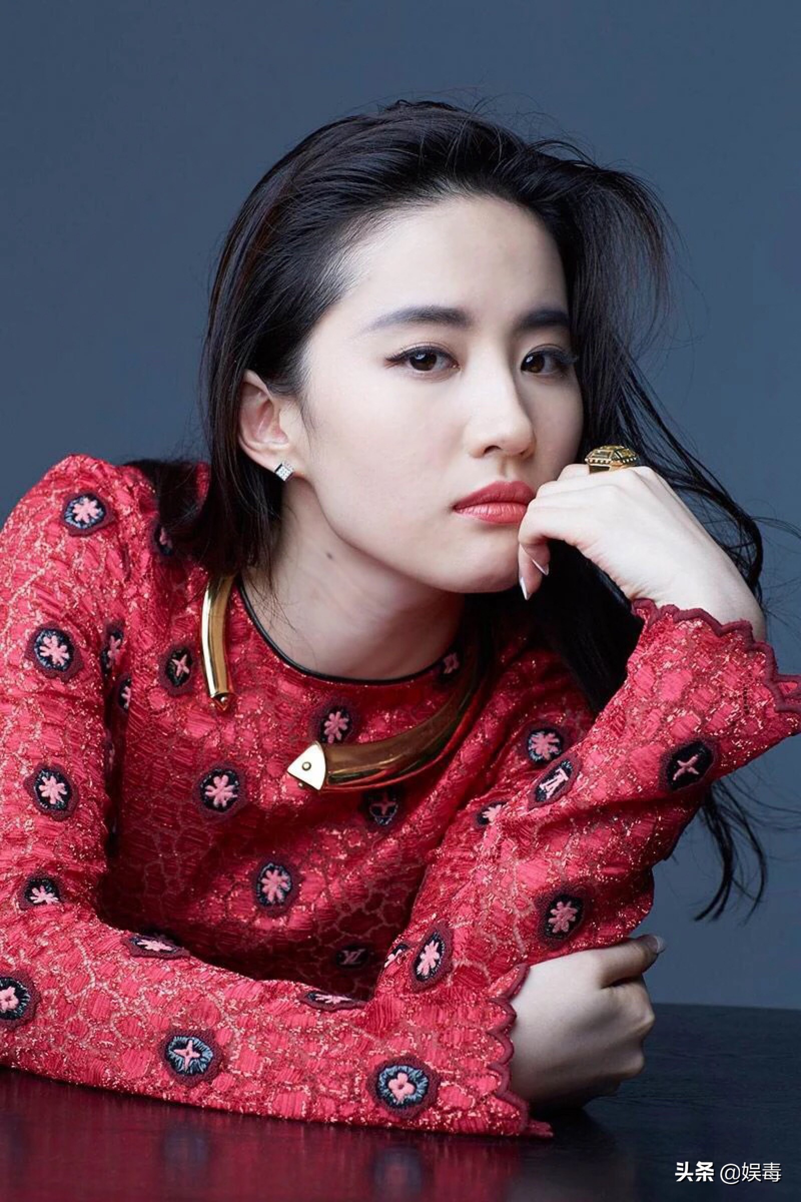 桃花眼丹凤眼杏眼分别长什么样,丹凤眼桃花眼狐狸眼杏眼三角眼