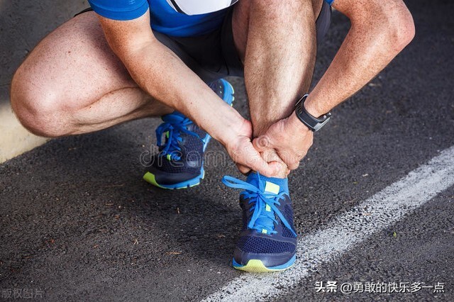 膝关节疼痛伴随着足关节痛,膝关节活动不痛走路痛是什么原因