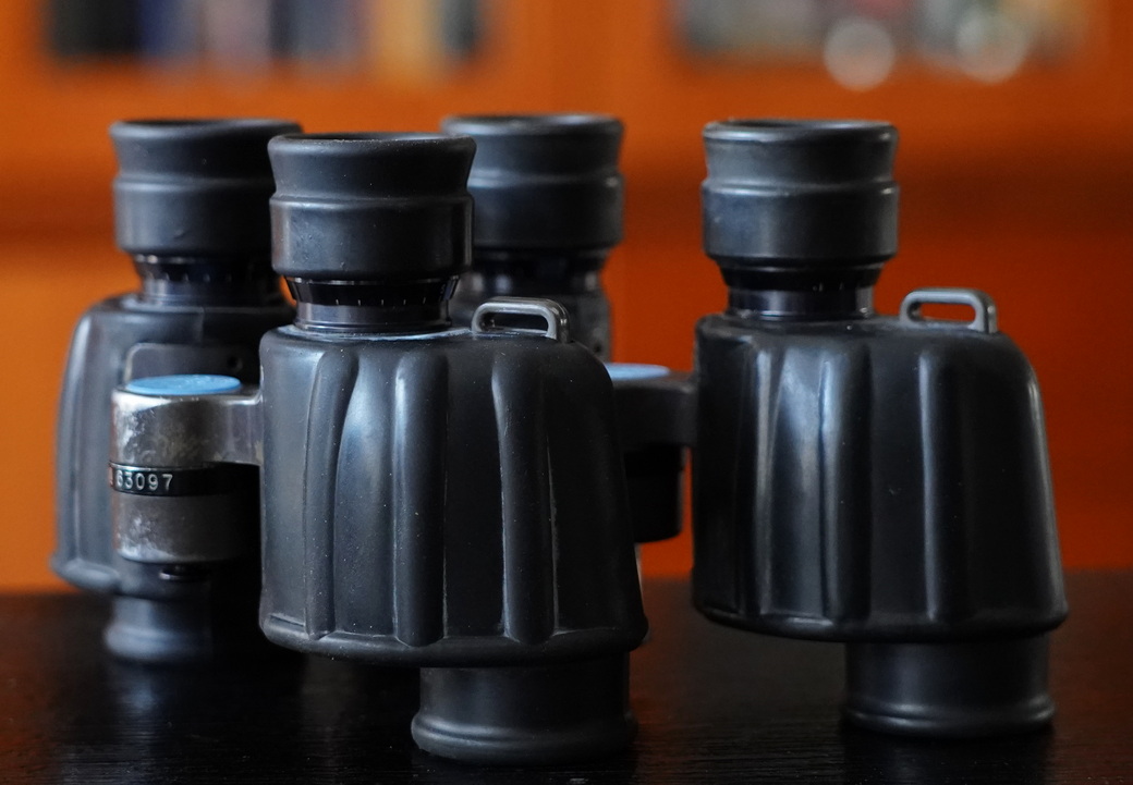 一树梨花压海棠:是*用军**望远镜好?还是名牌望远镜好?