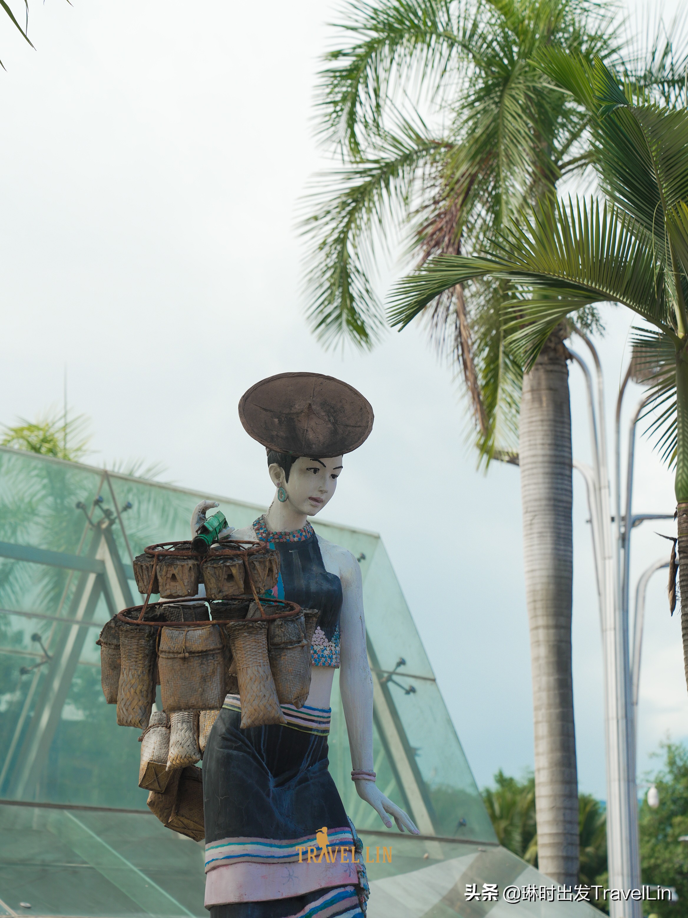 不泼水的泼水节,西双版纳泼水广场游览