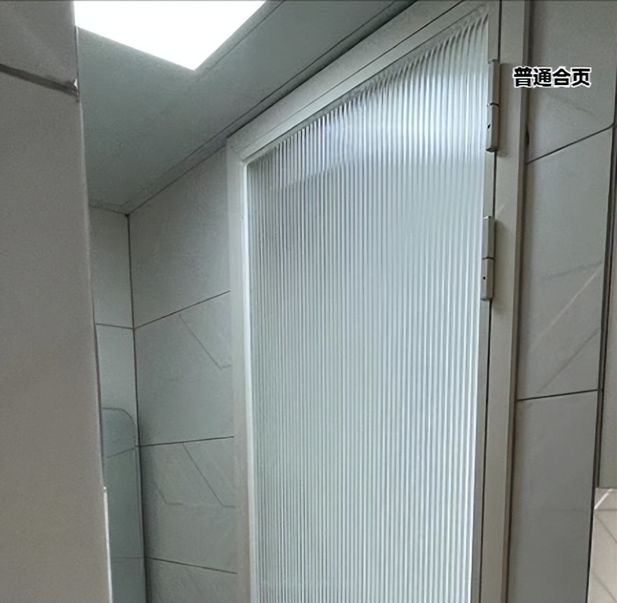 卫生间玻璃门怎么样才能彻底不透,卫生间玻璃门看不见里面吗