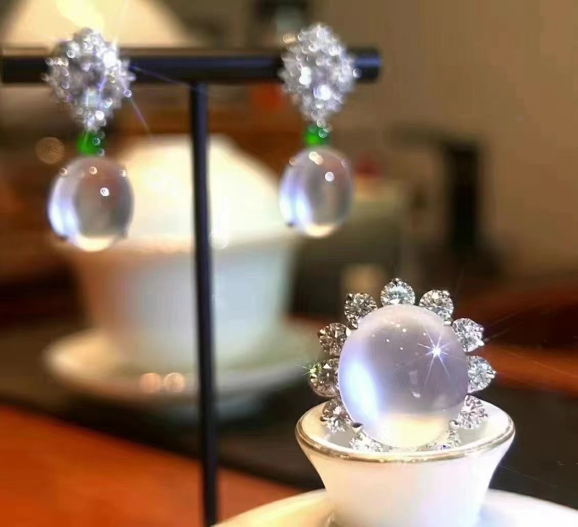 疼也要打耳洞，美丽也要看得