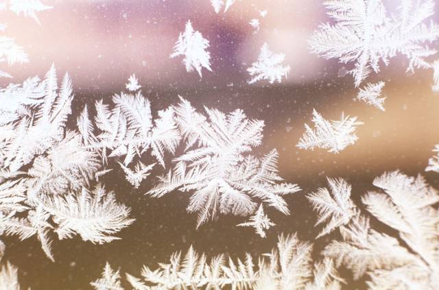 关于青春流逝与疫情,青春才几年疫情就占三年图片