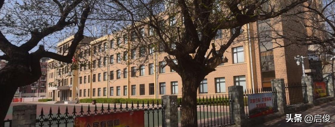 大连日本学校解放前,大连建立最早小学