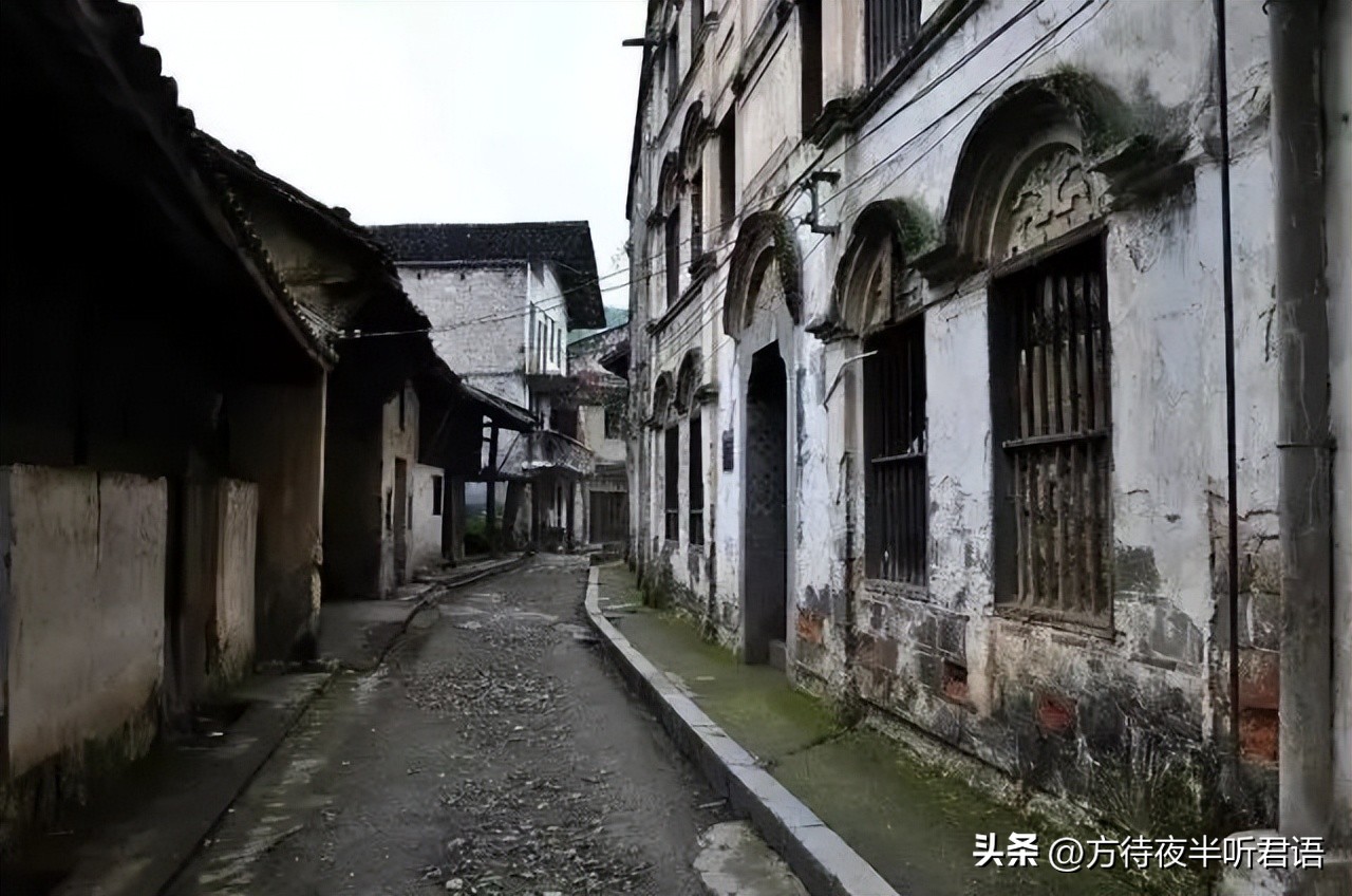 人间梦幻古建筑,仙境云雾缭绕古建筑