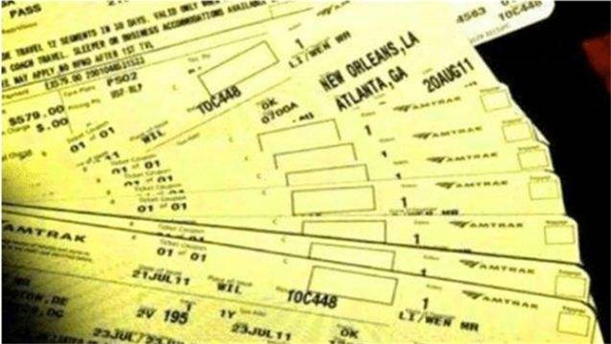 男子花25万美元买了张无限次机票,小伙花25万买了张无限次机票