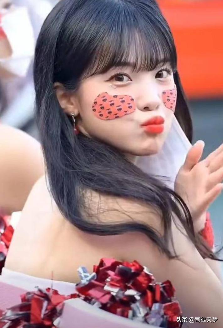 韩国啦啦队红裙子热舞,韩国啦啦队热舞秀