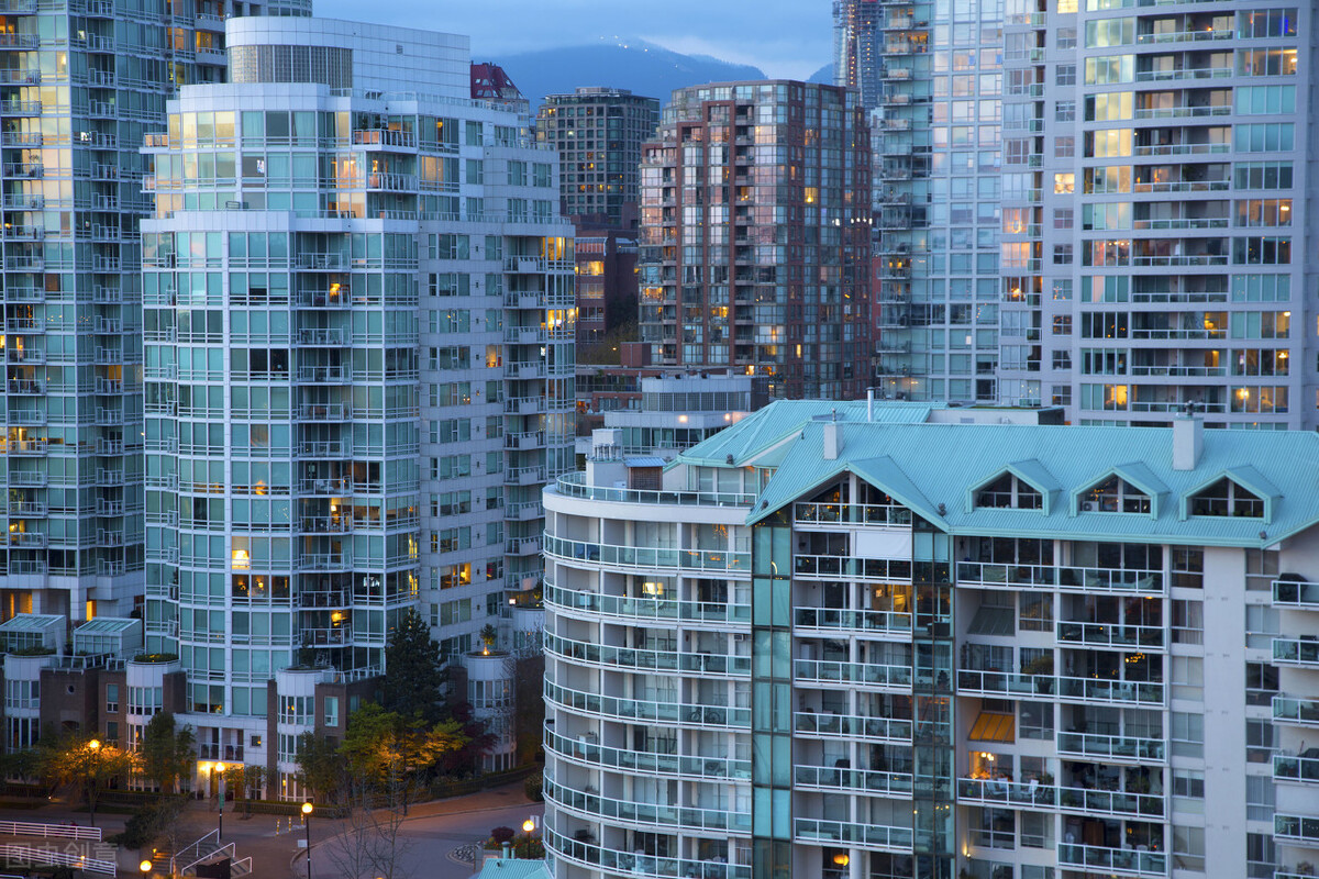 宜宾房产中介公司被罚款,房产早报四川一楼盘疑似无证销售