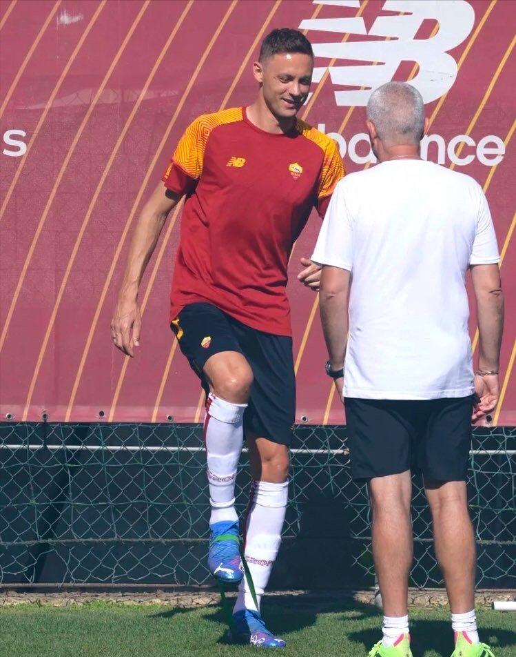 穆里尼奥开创电话摇人的先河,队长们都喜欢他,诗人杜牧也不例外