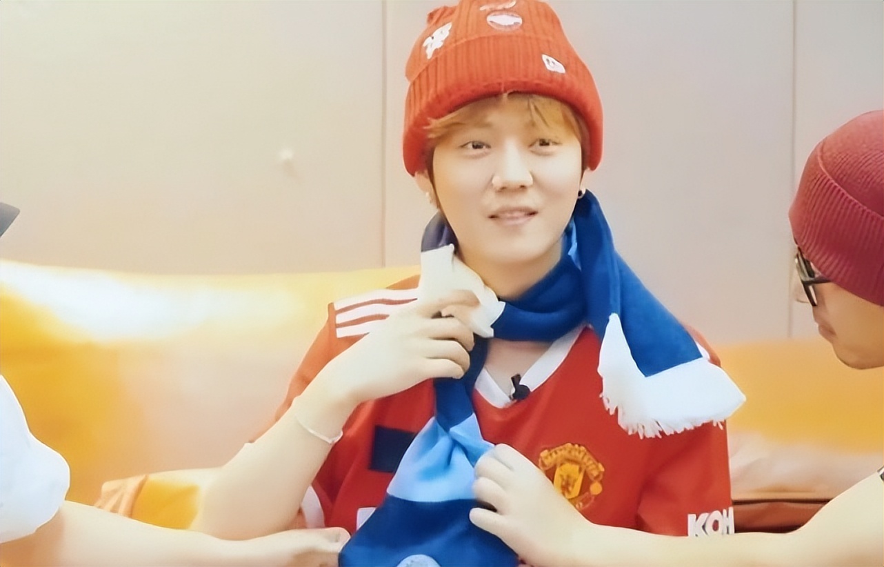 鹿晗郭麒麟看球,鹿晗与郭麒麟看球