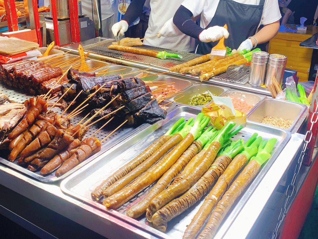 夜市排挡做什么生意火爆,夜市排档到底有多挣钱