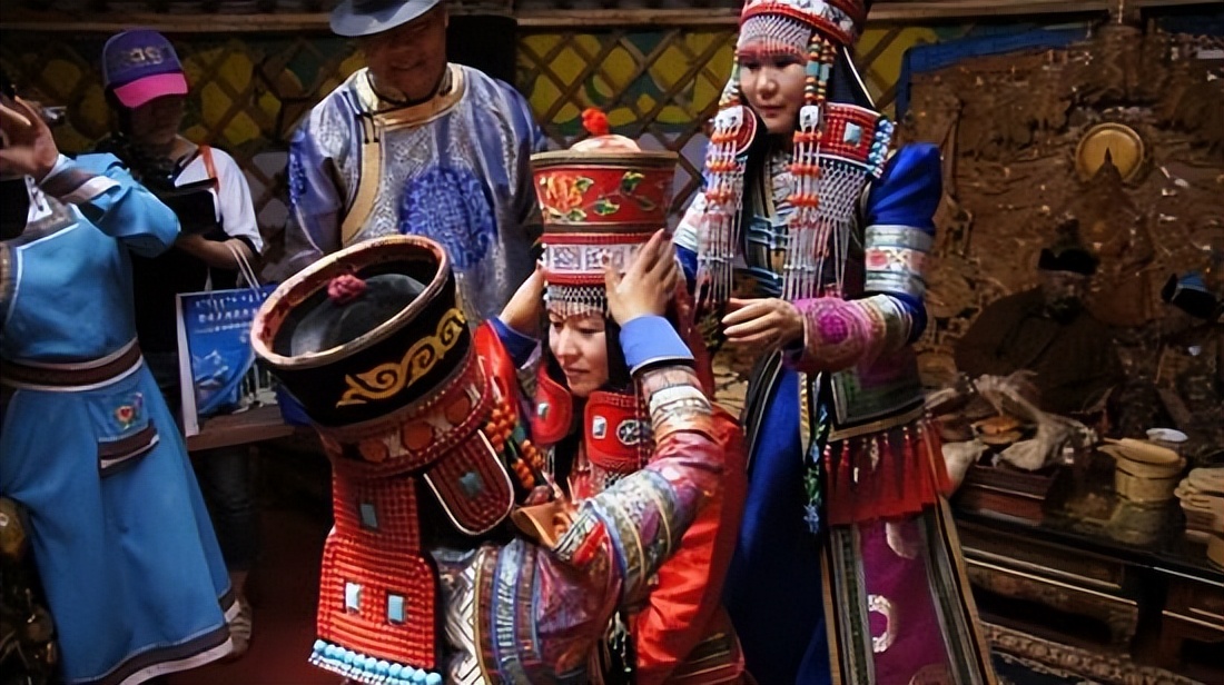 华夏民族魂正统传统婚礼,少数民族的婚礼惊艳隆重