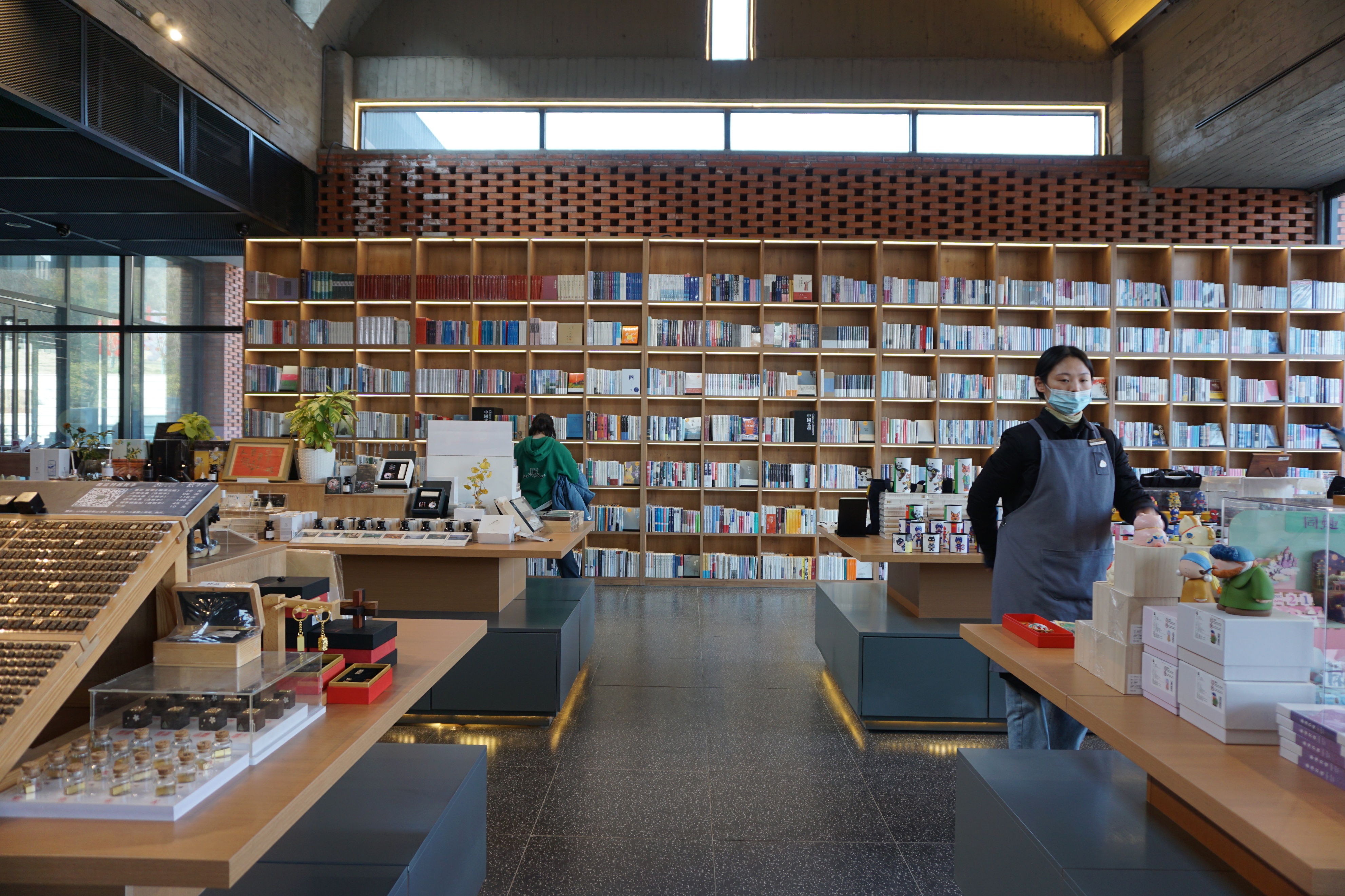 先锋汤山矿坑书店设计,南京汤山先锋书店