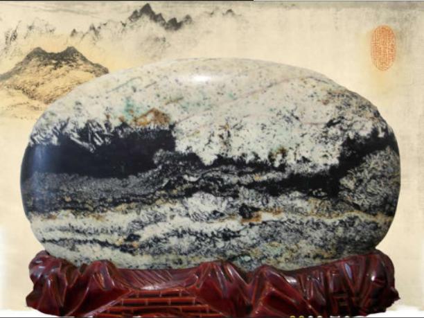 2017年男子捡一“熊猫奇石”,价值百万以上的熊猫奇石