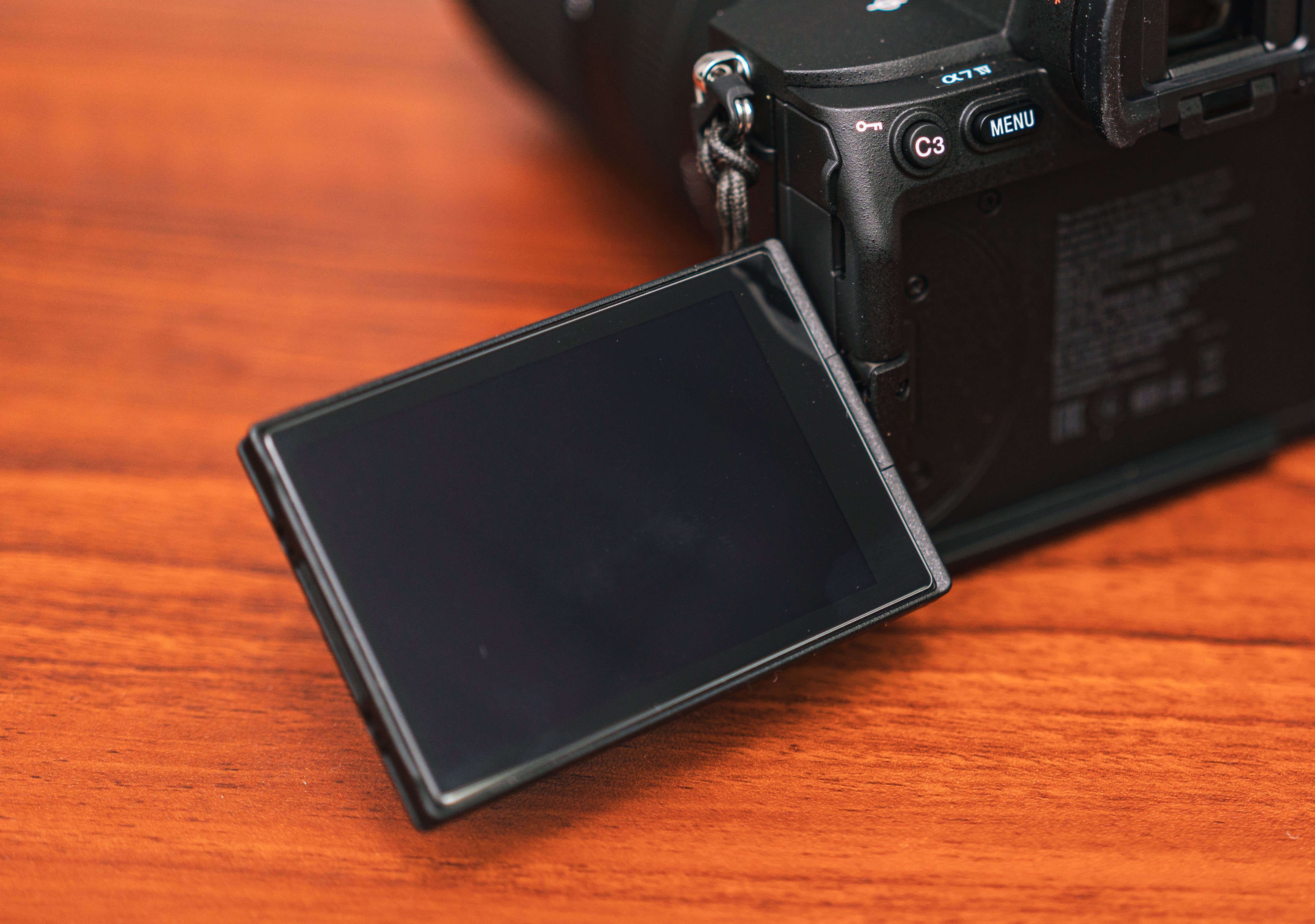 索尼a7m3与a7m4区别,现在买索尼a7m3值得买吗