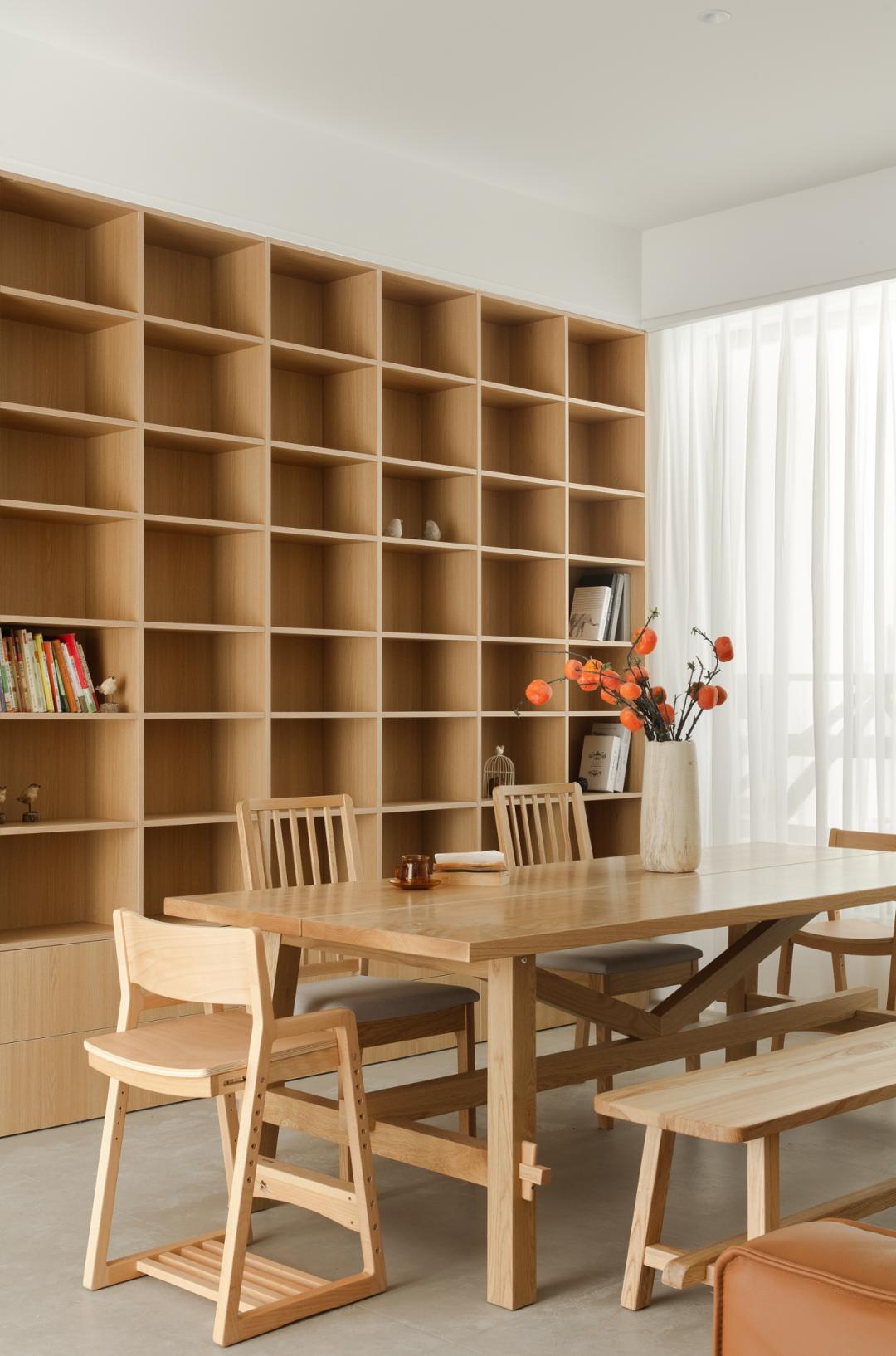 264㎡原木别墅丨满墙大书柜丨让自然的风带来家的宁静