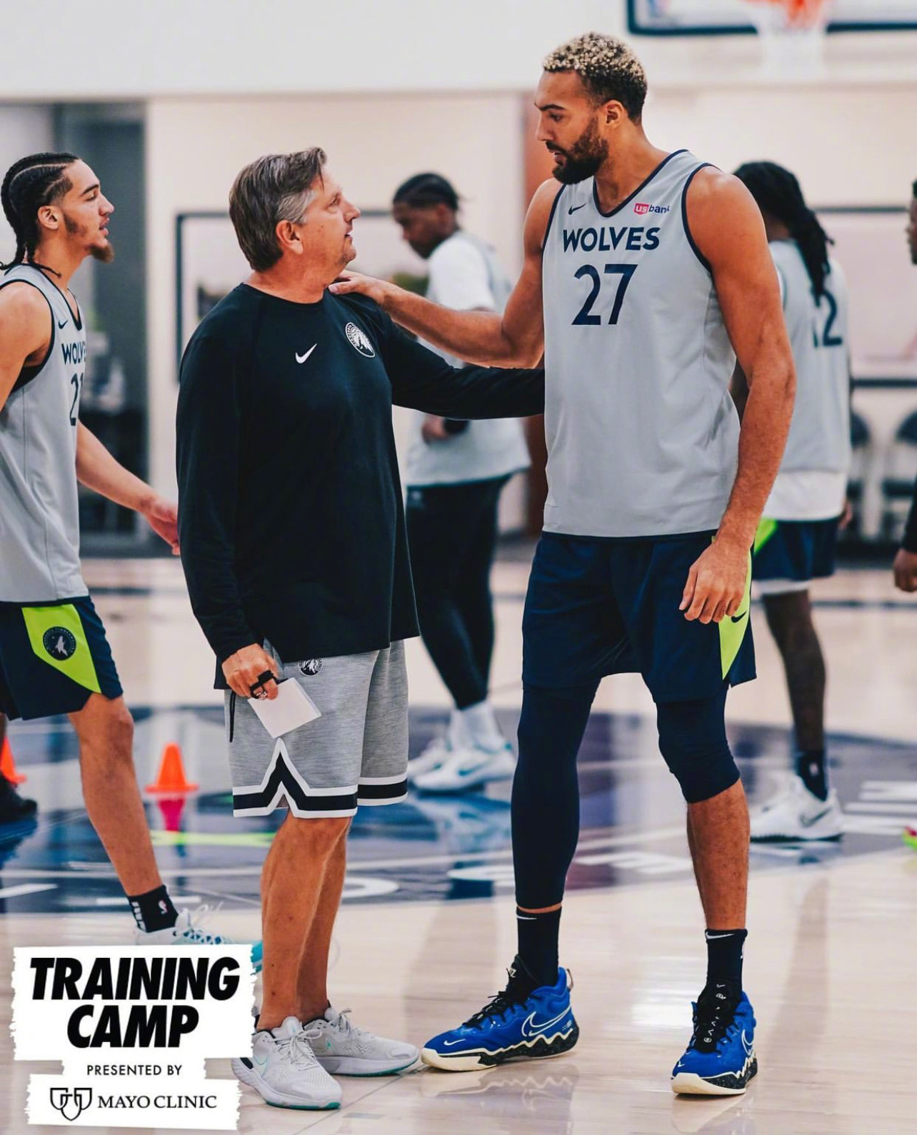 nba威金斯比赛,威金斯比赛穿的什么鞋