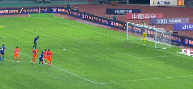 1:1，单场两次争议判罚，山东泰山四轮不胜，老牌劲旅真要保级吗