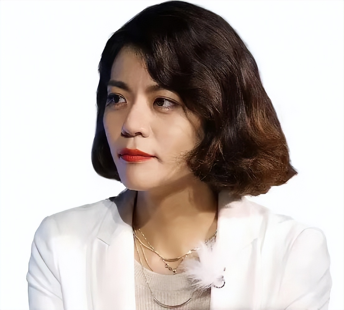 “复旦女神”陈果：从万人追捧到跌落神坛，她到底做错了什么？