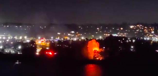 天车站公然扒衣、殴打女孩，温哥华警察摊上事儿了