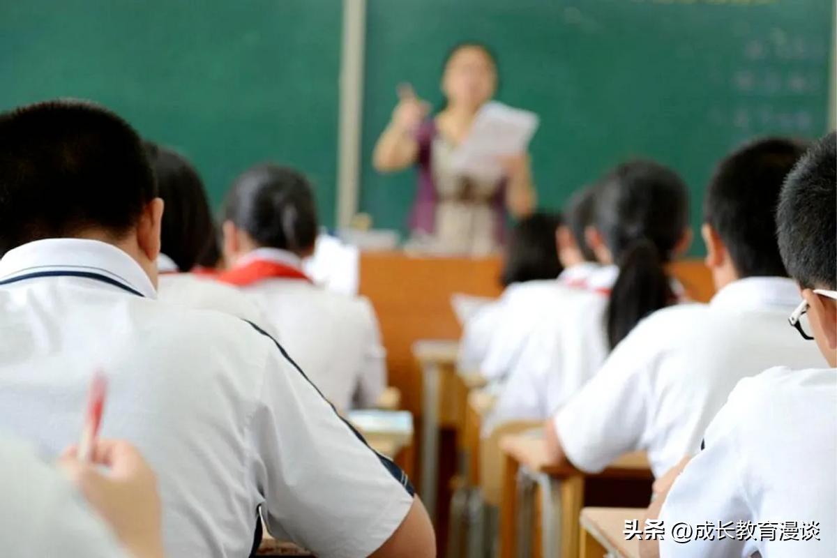 不满意学校老师怎么办,不满意老师教学如何跟孩子沟通