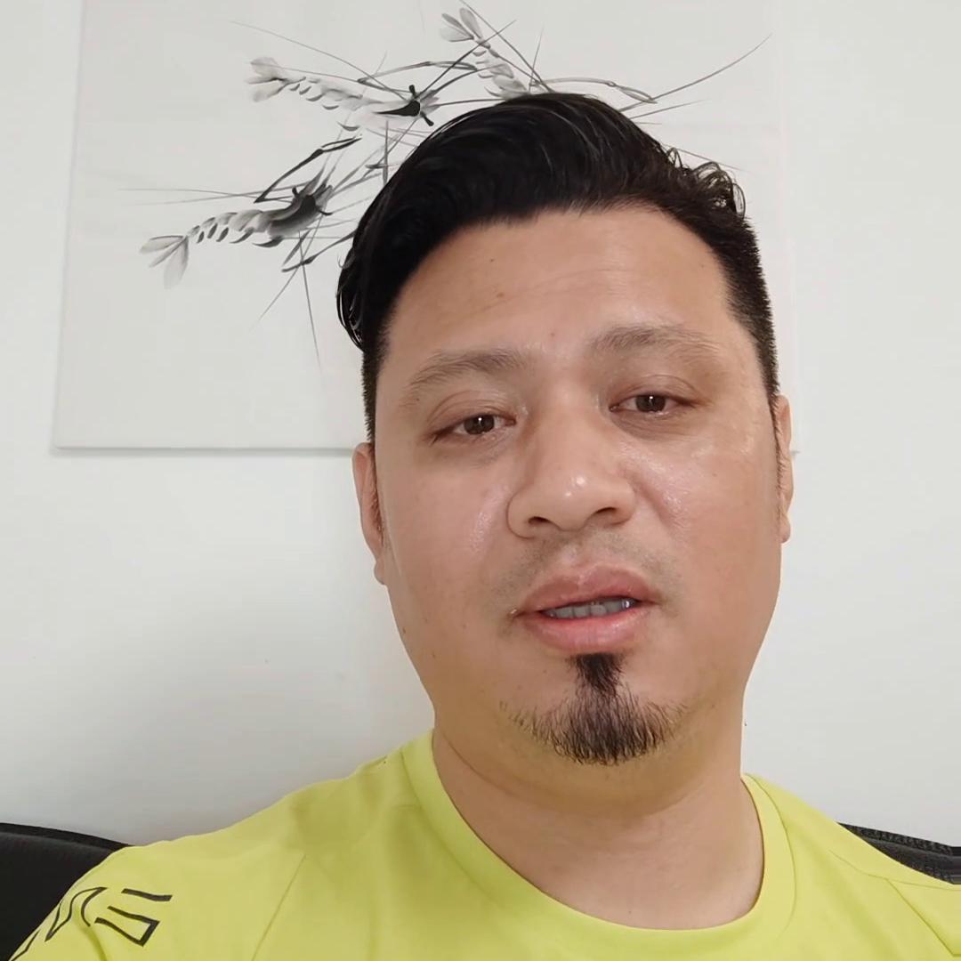 多看富人做什么赚钱。少听穷人说什么思维。盯着黄牛干...