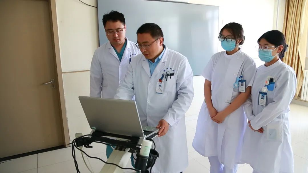 市第一人民医院血管外科,第一健康成都直播