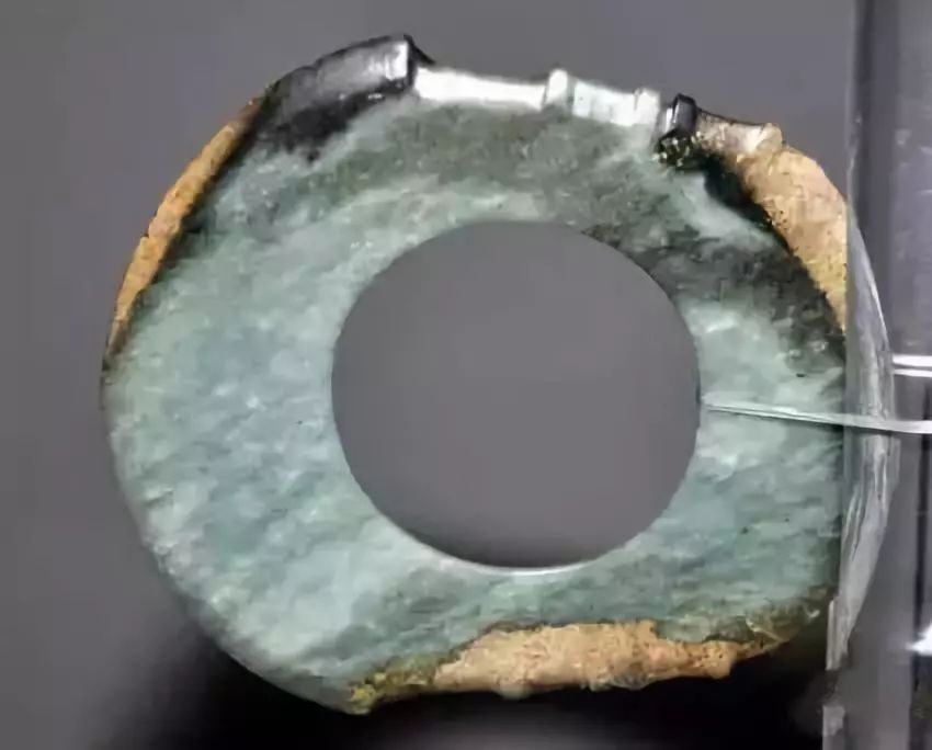 浅谈——鉴别古玉沁色