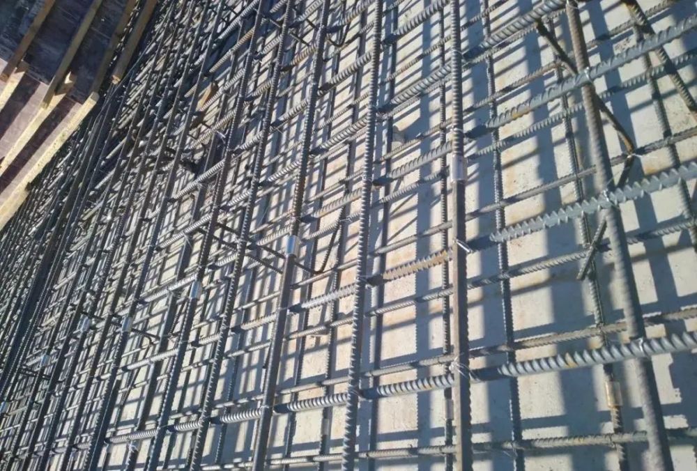 建筑施工图中钢筋的长度如何度量,建筑施工图中钢筋的标注