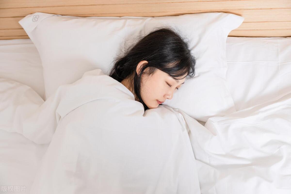 爱裸睡的人有什么好处,长期裸睡的人