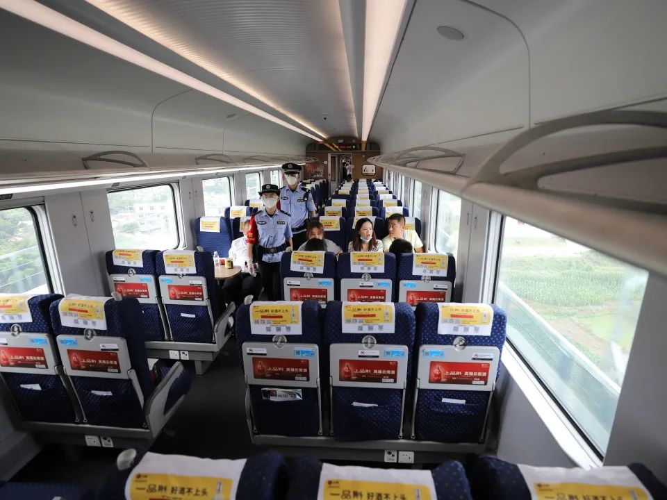 昆铁警方最近发生的事,昆明警方百日行动再建新功