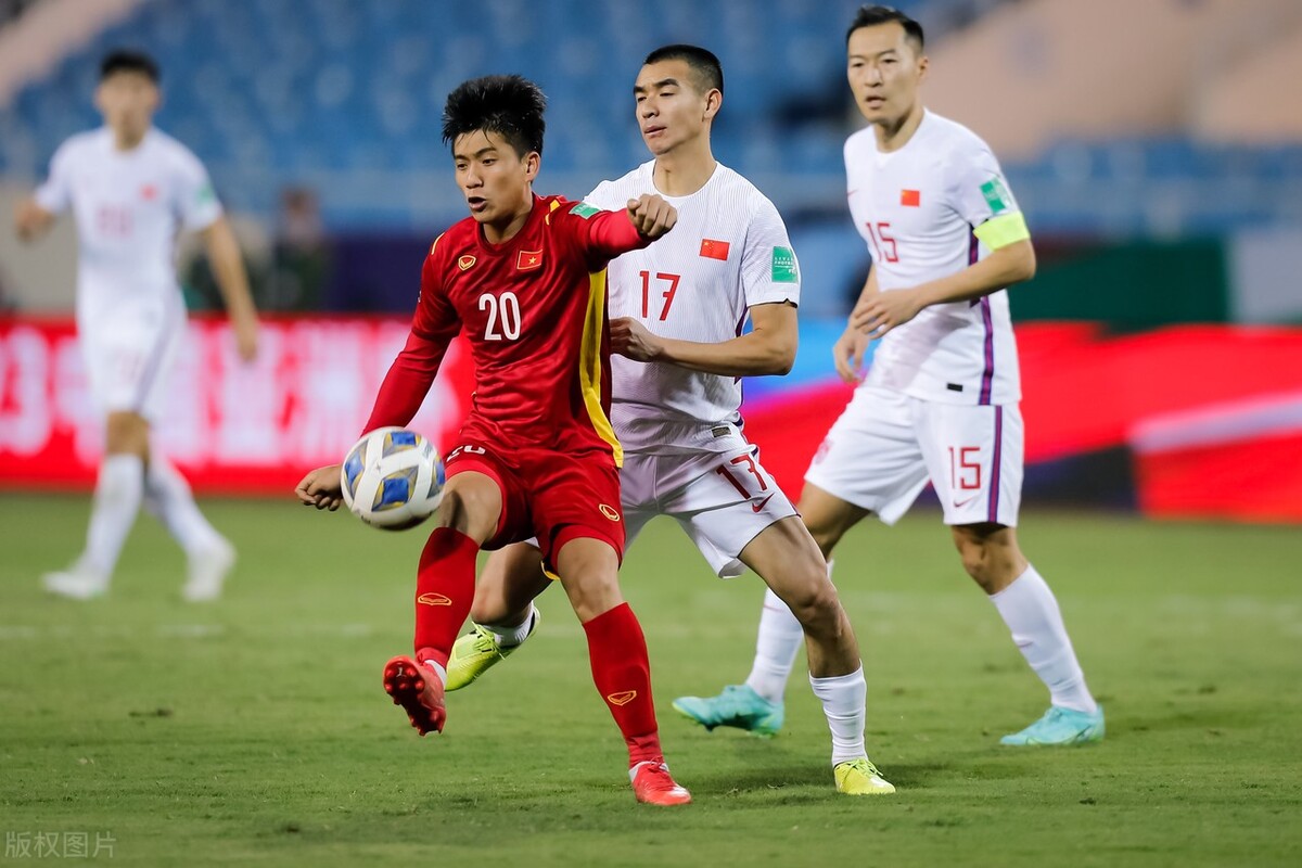 1:3落后逆转夺冠七场纪录,国足大胜全靠27岁锋霸的出色表现